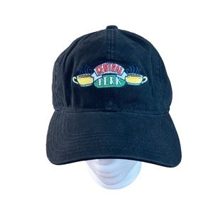 FRIENDS women’s black baseball cap